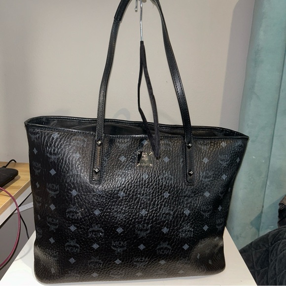 **SOLD** MCM Anya Top Zip Shopper in Visetos - Picture 2 of 12